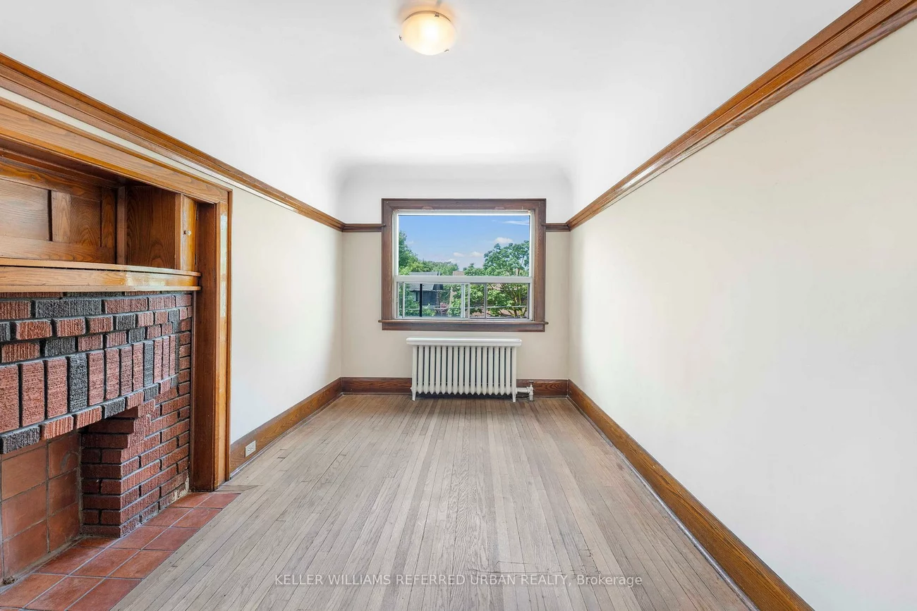 775, Coxwell, Danforth, Toronto