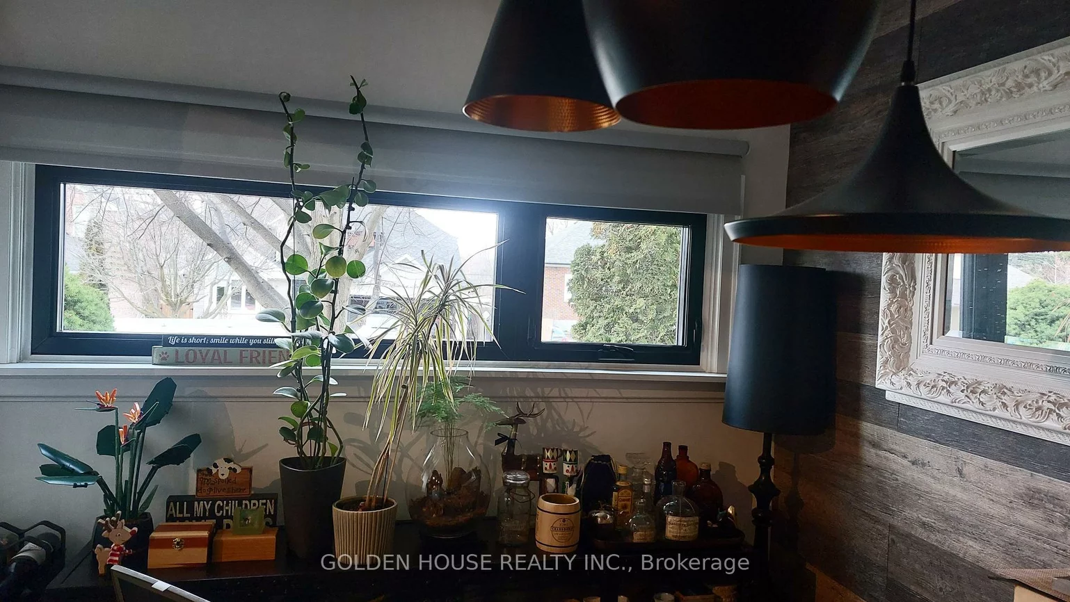 21, Thatcher, Cliffcrest, Toronto