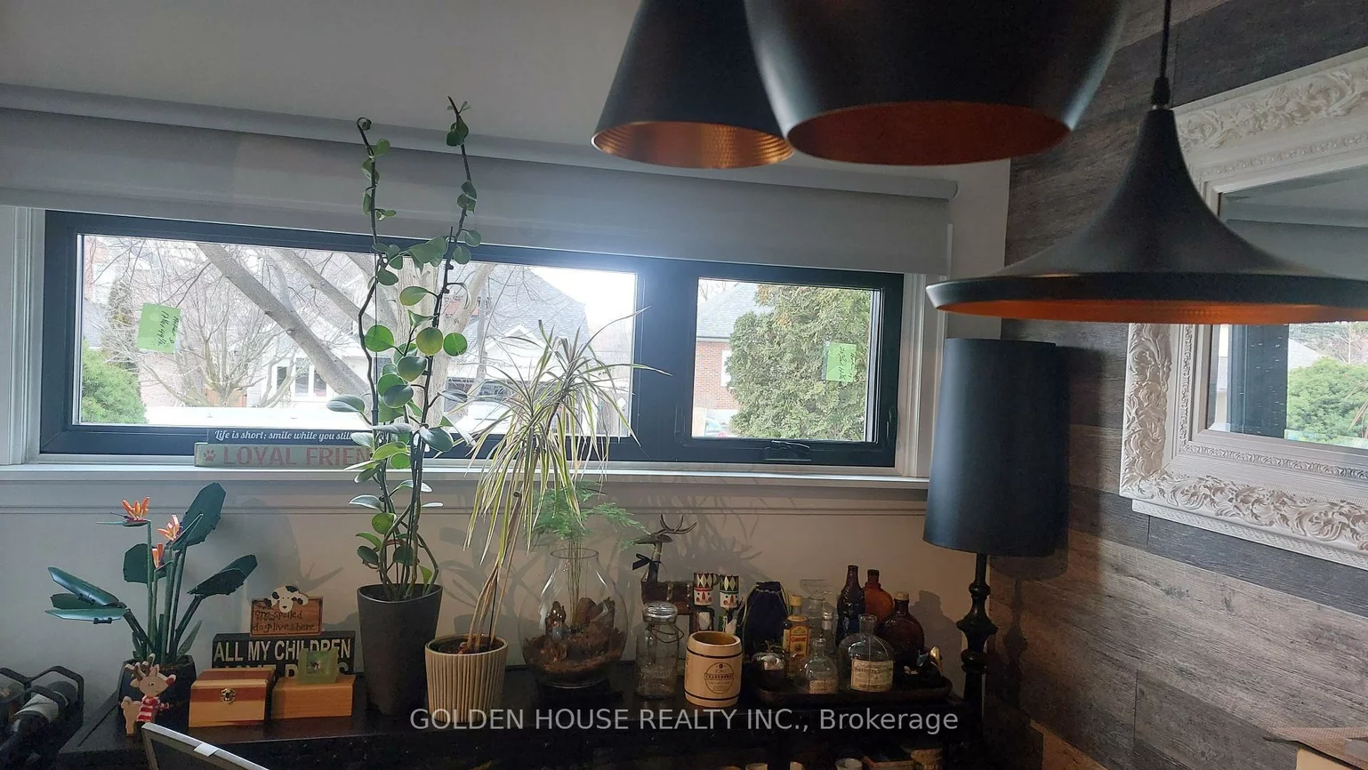 21, Thatcher, Cliffcrest, Toronto