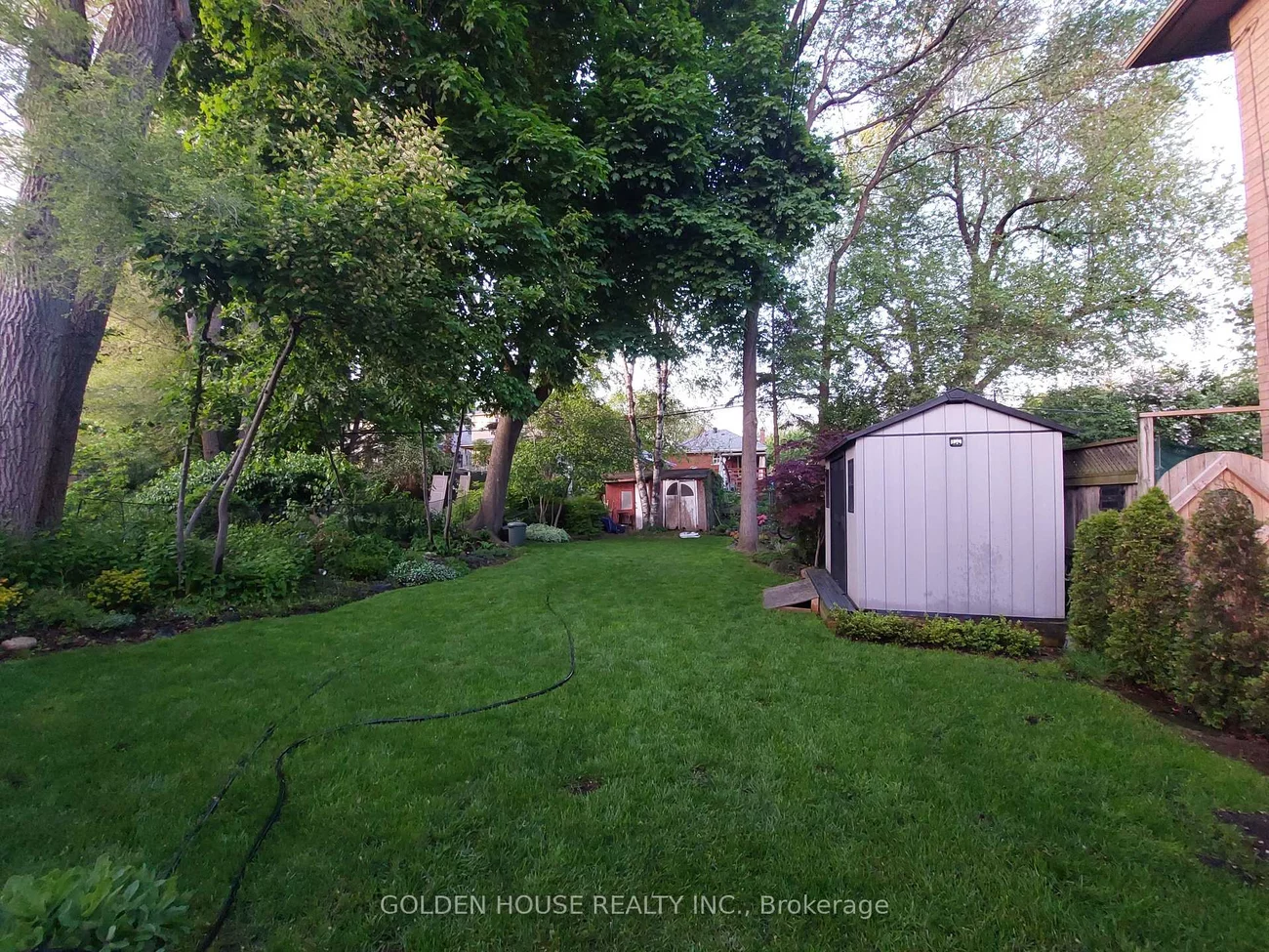 21, Thatcher, Cliffcrest, Toronto