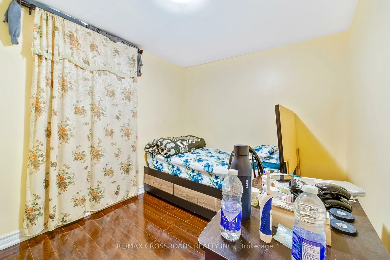 56, Hutcherson, Malvern, Toronto