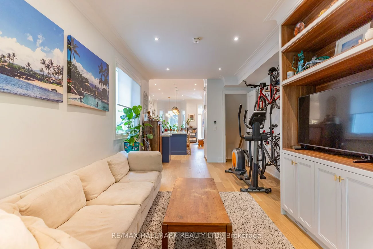 205, Boulton, South Riverdale, Toronto
