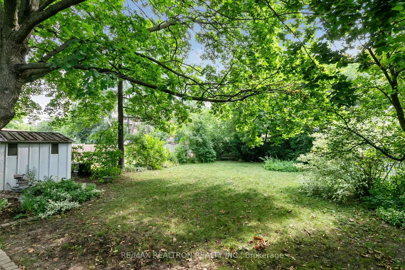 27, Elfreda, Clairlea-Birchmount, Toronto