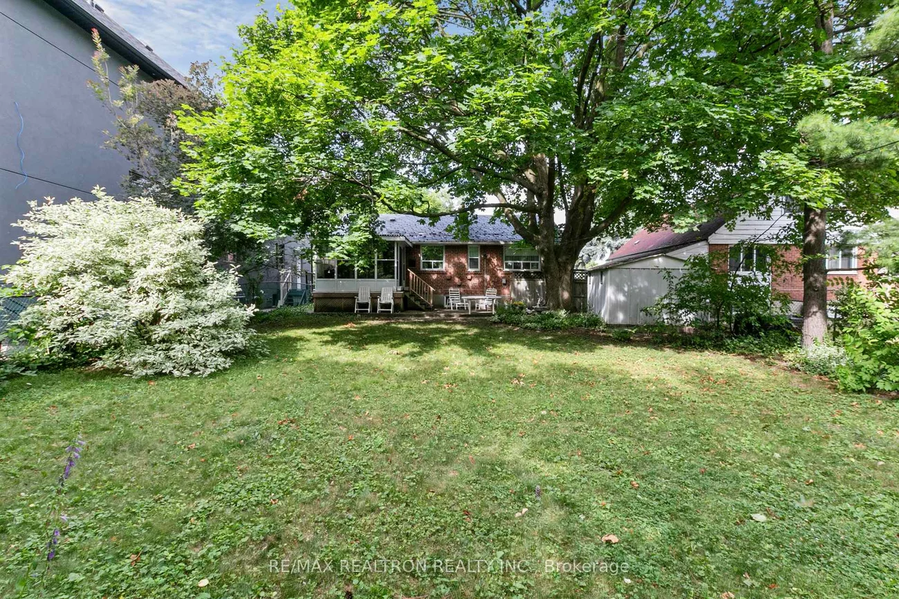 27, Elfreda, Clairlea-Birchmount, Toronto