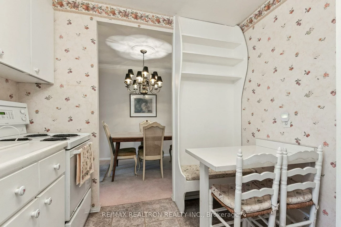 27, Elfreda, Clairlea-Birchmount, Toronto