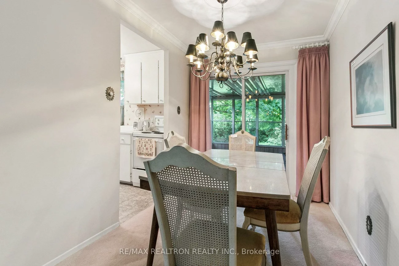 27, Elfreda, Clairlea-Birchmount, Toronto