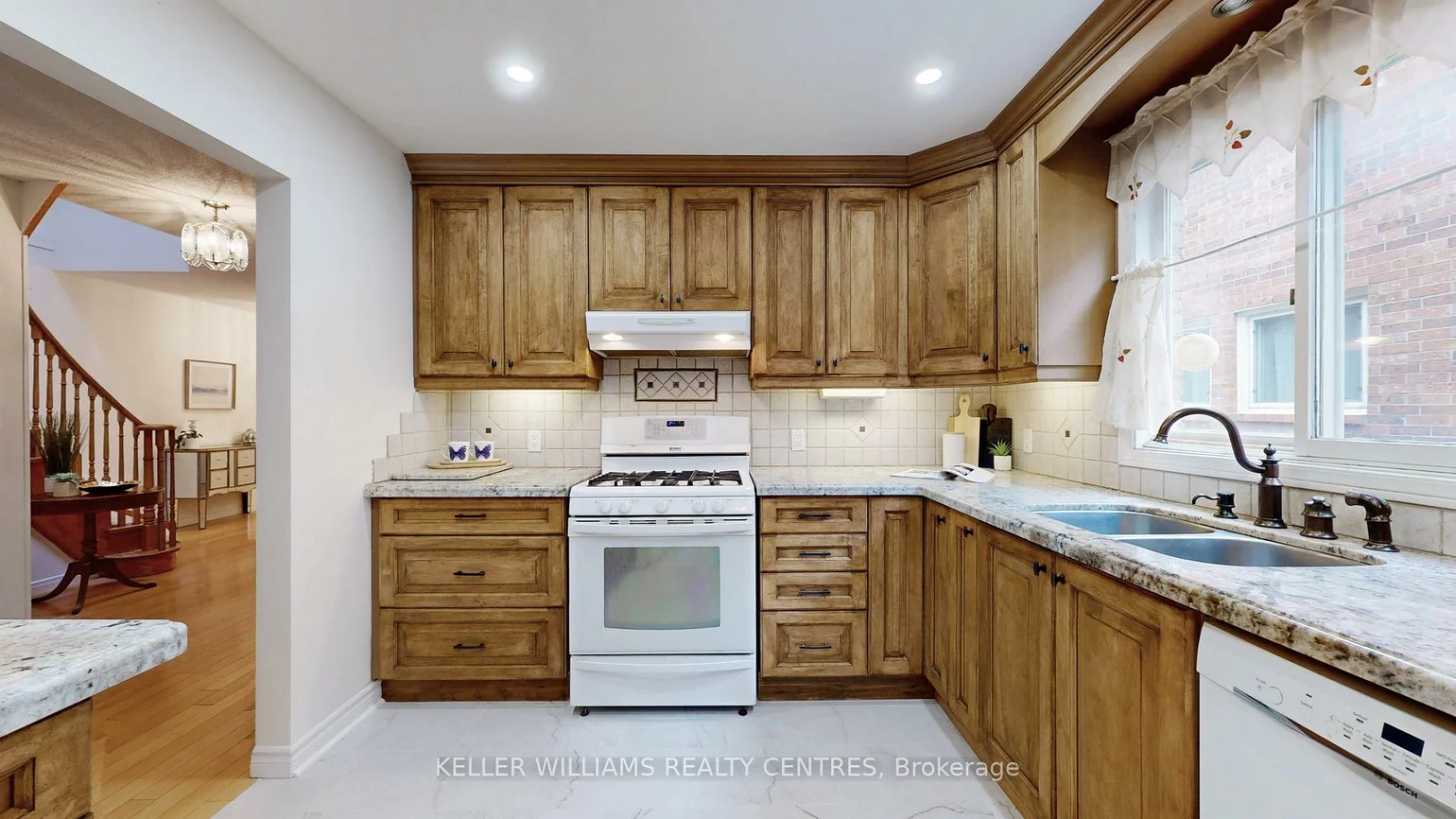 375, Huntsmill, Steeles, Toronto