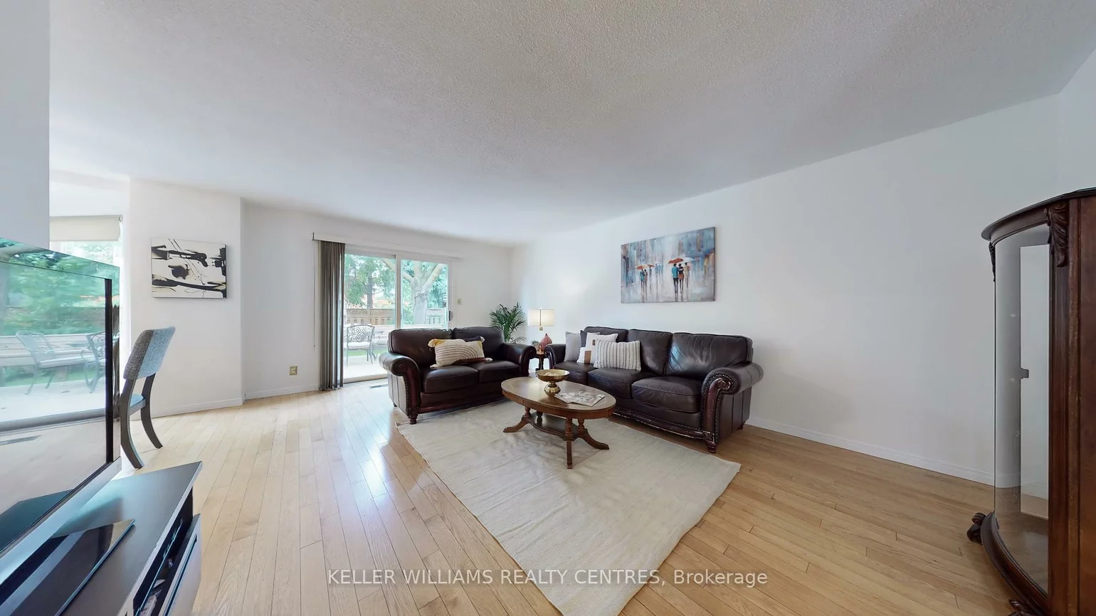 375, Huntsmill, Steeles, Toronto