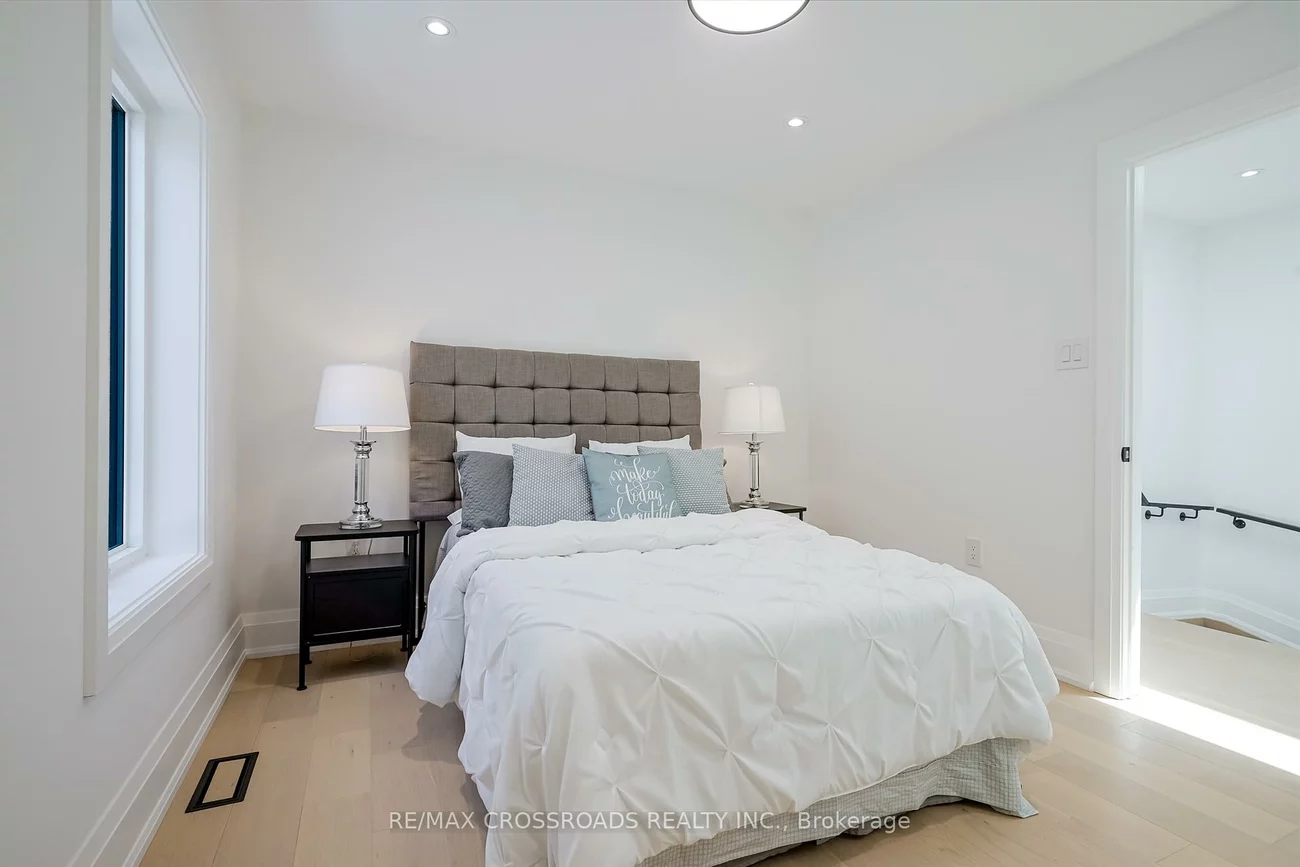 106, Park, Birchcliffe-Cliffside, Toronto
