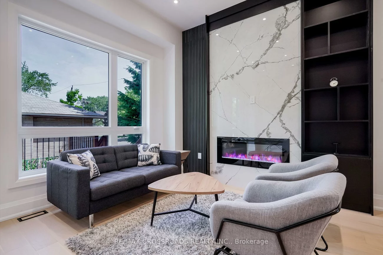 106, Park, Birchcliffe-Cliffside, Toronto