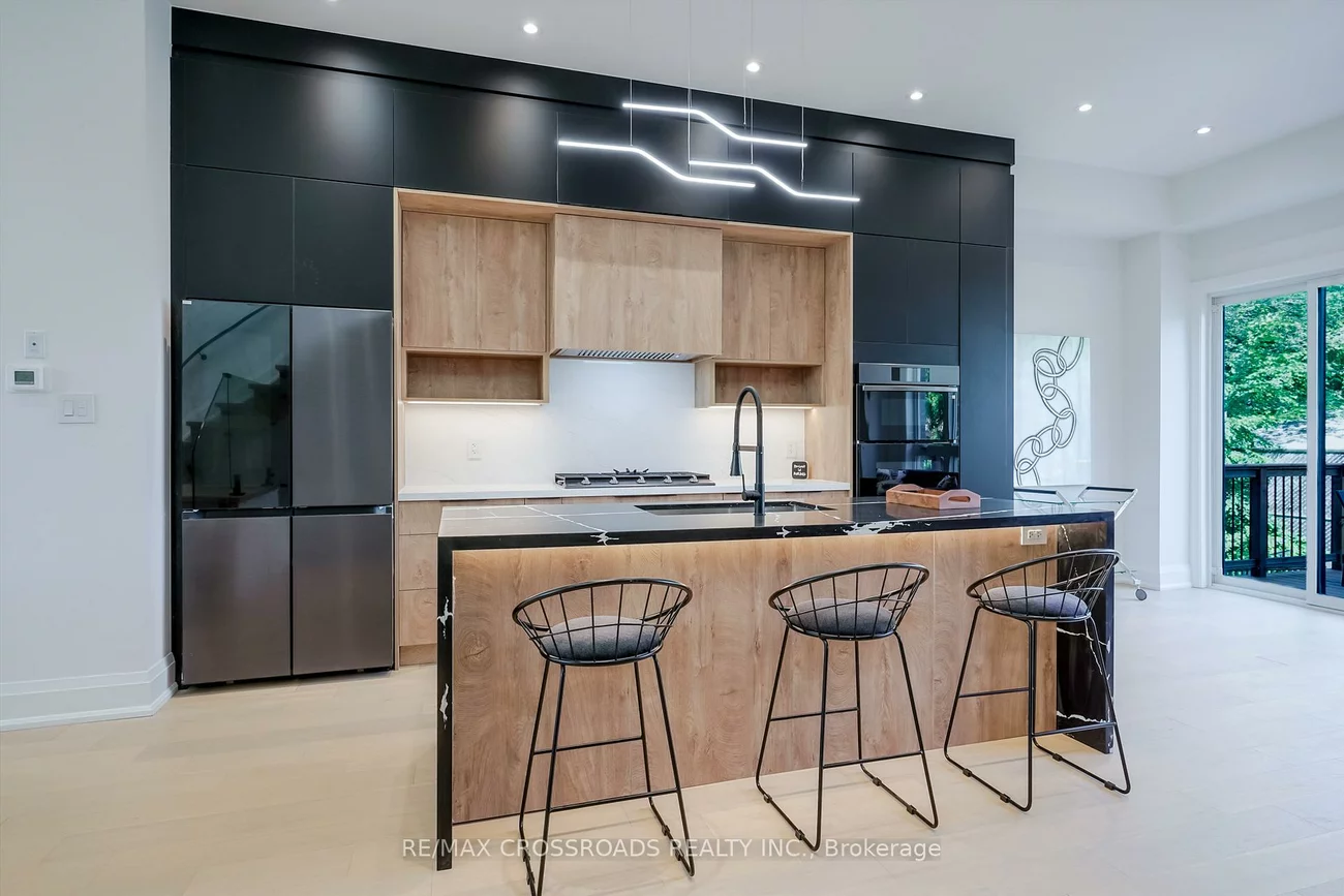 106, Park, Birchcliffe-Cliffside, Toronto