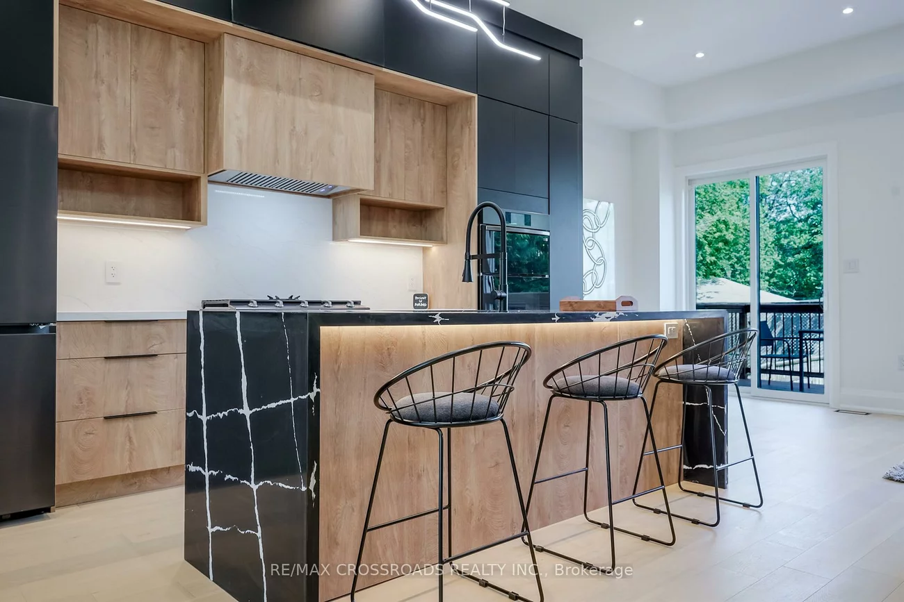 106, Park, Birchcliffe-Cliffside, Toronto