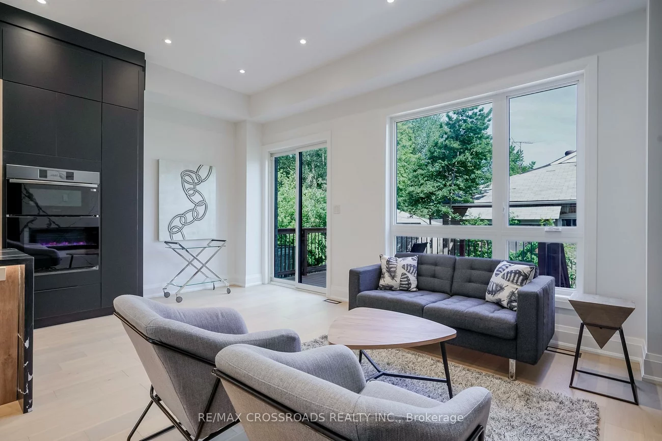 106, Park, Birchcliffe-Cliffside, Toronto