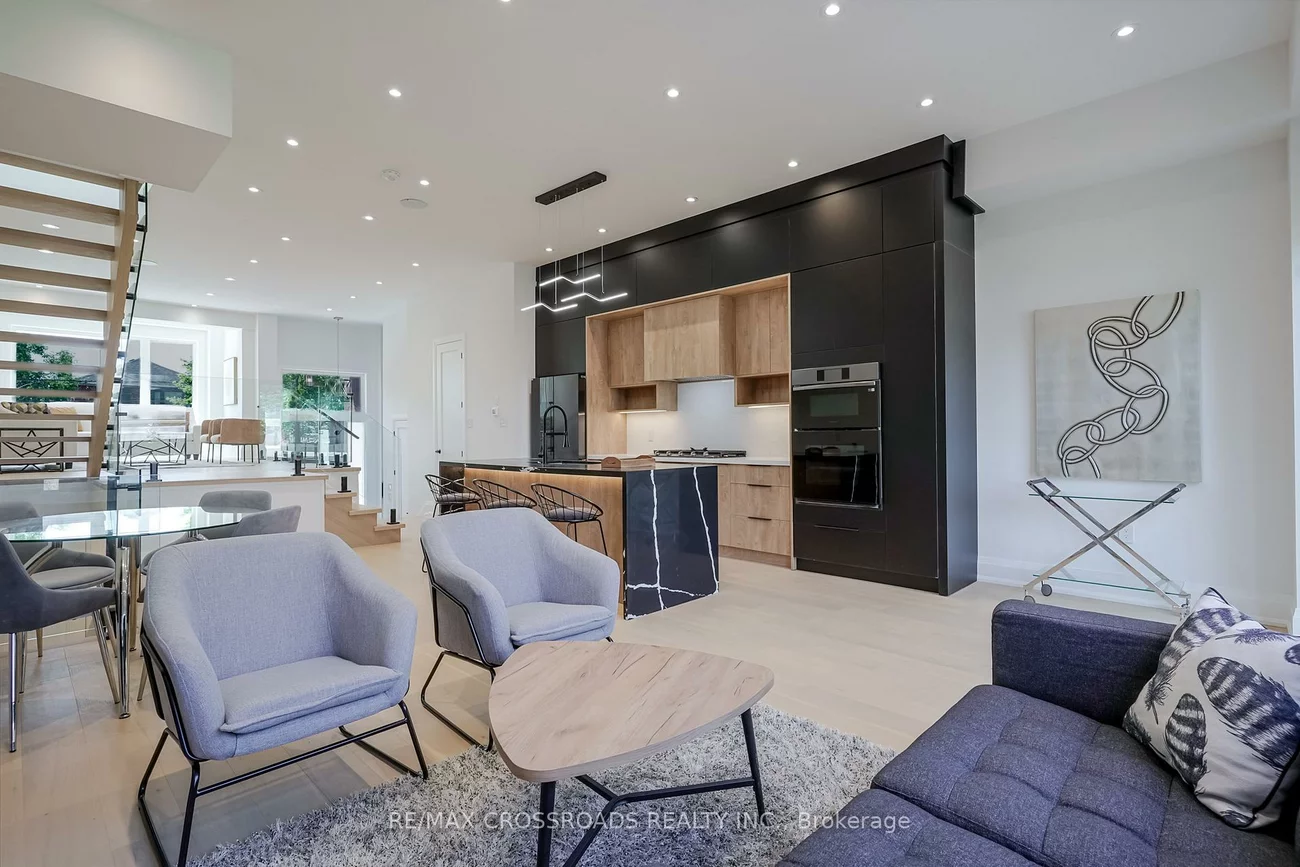 106, Park, Birchcliffe-Cliffside, Toronto
