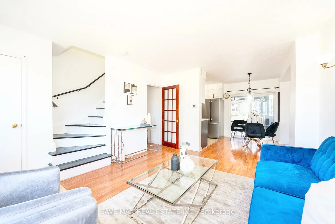 740, Kennedy, Ionview, Toronto