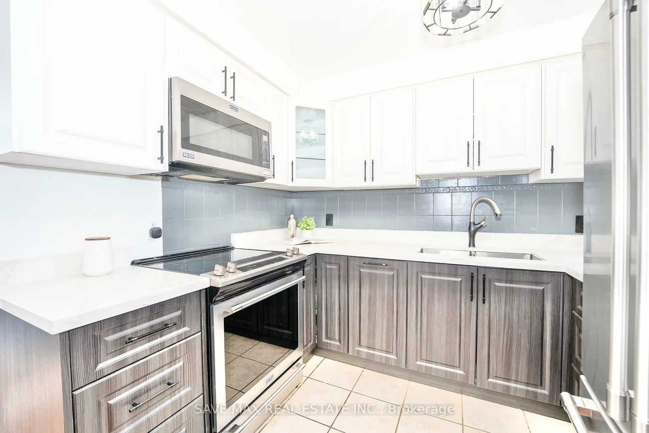 740, Kennedy, Ionview, Toronto