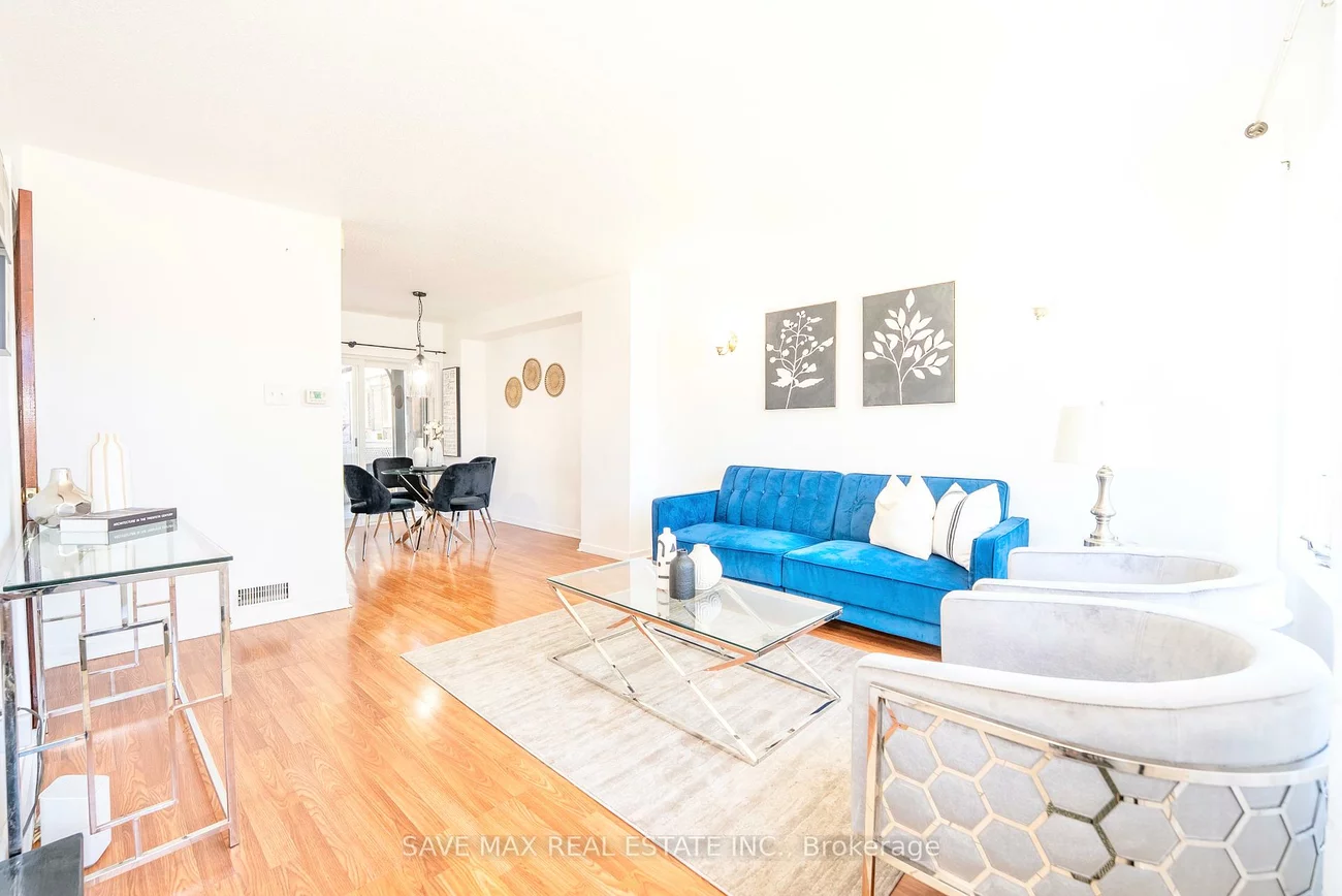 740, Kennedy, Ionview, Toronto