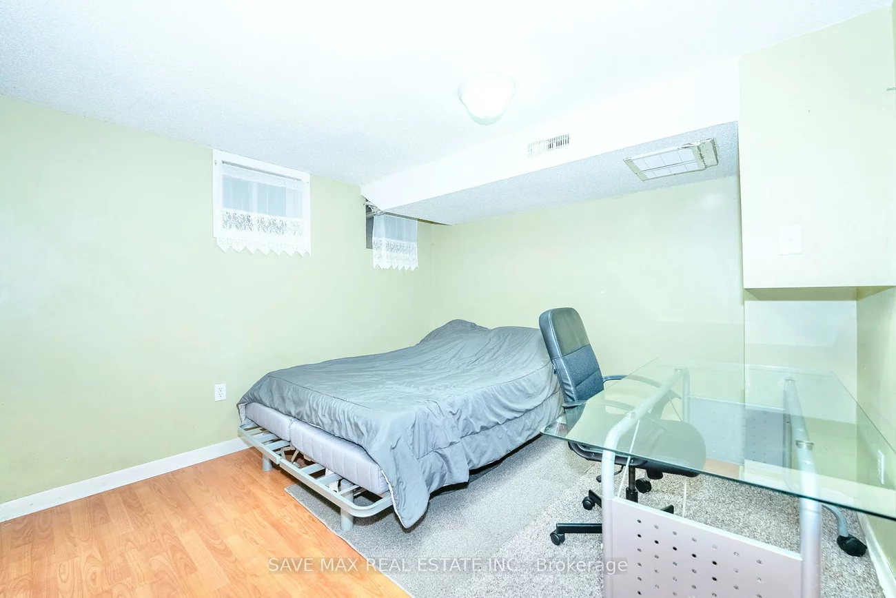 740, Kennedy, Ionview, Toronto