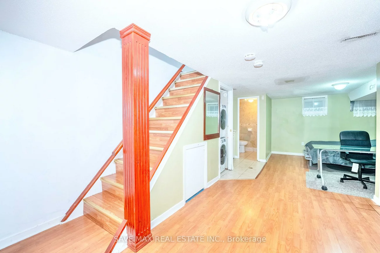 740, Kennedy, Ionview, Toronto