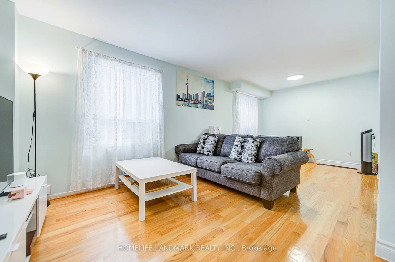 177, Roxanne, Milliken, Toronto