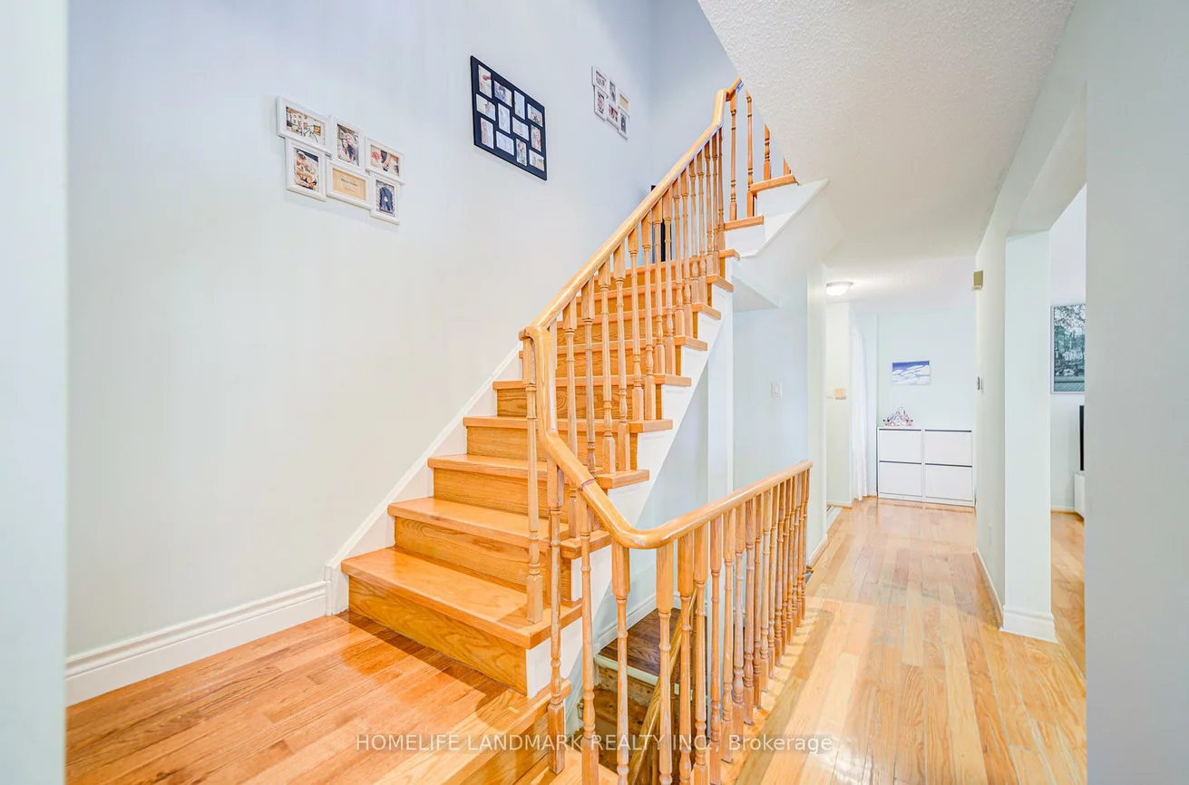 177, Roxanne, Milliken, Toronto