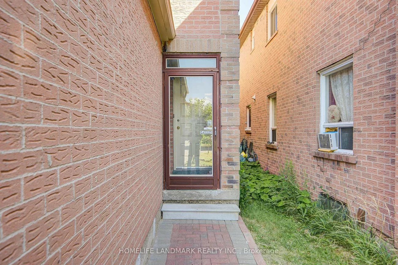 177, Roxanne, Milliken, Toronto