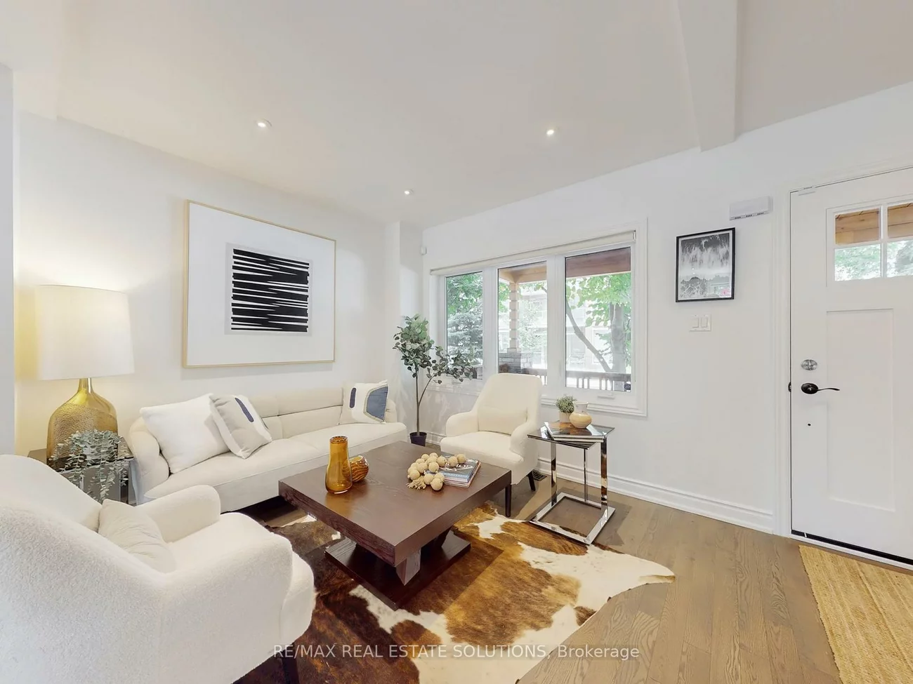 114, Booth, South Riverdale, Toronto