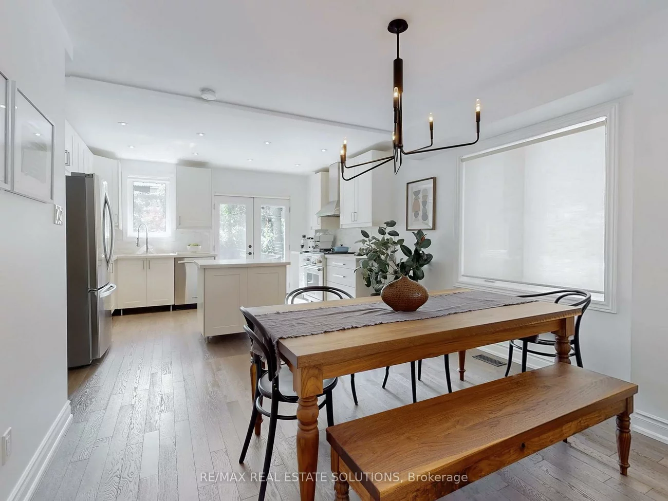 114, Booth, South Riverdale, Toronto