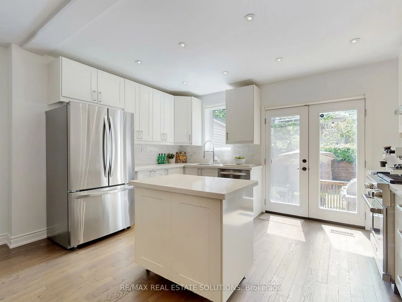 114, Booth, South Riverdale, Toronto