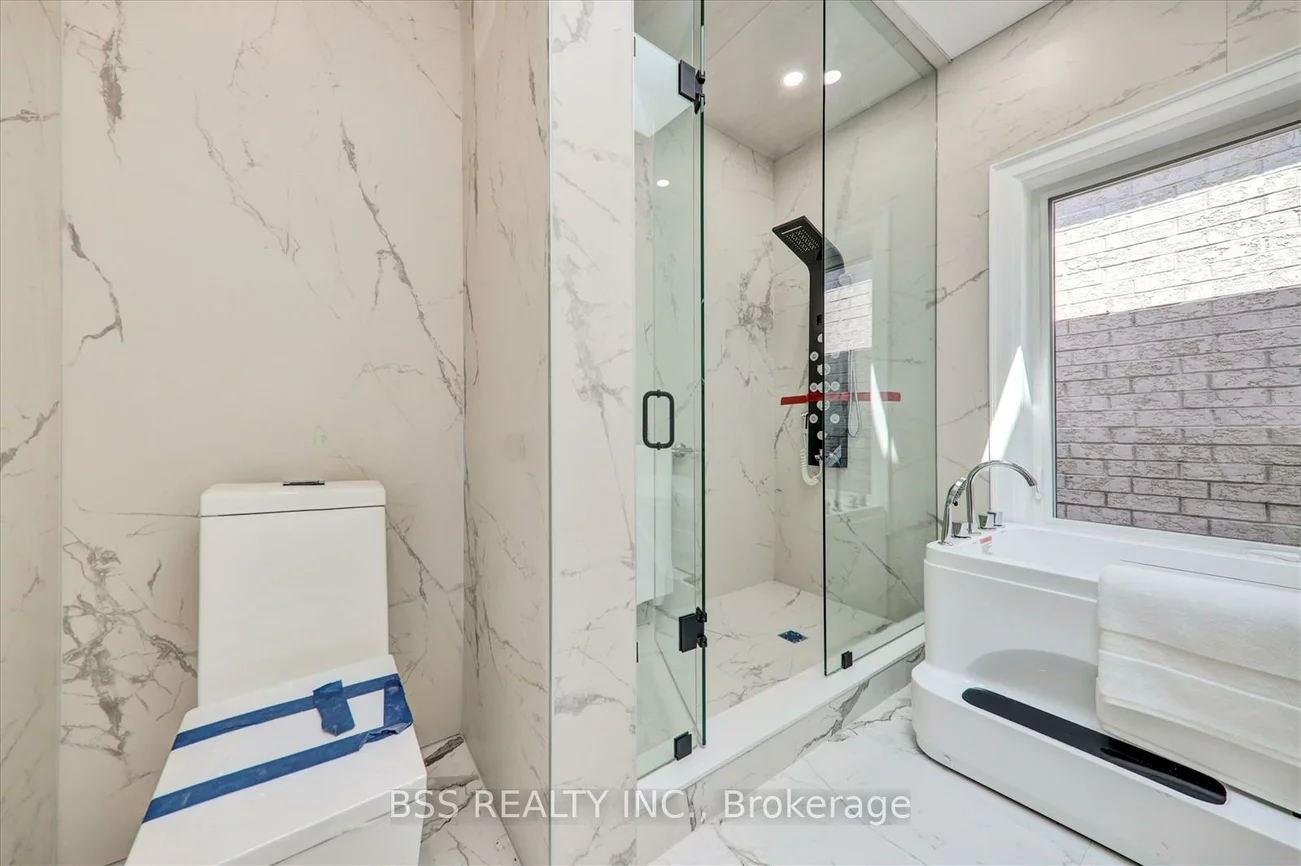 245, Ferris, O'Connor-Parkview, Toronto