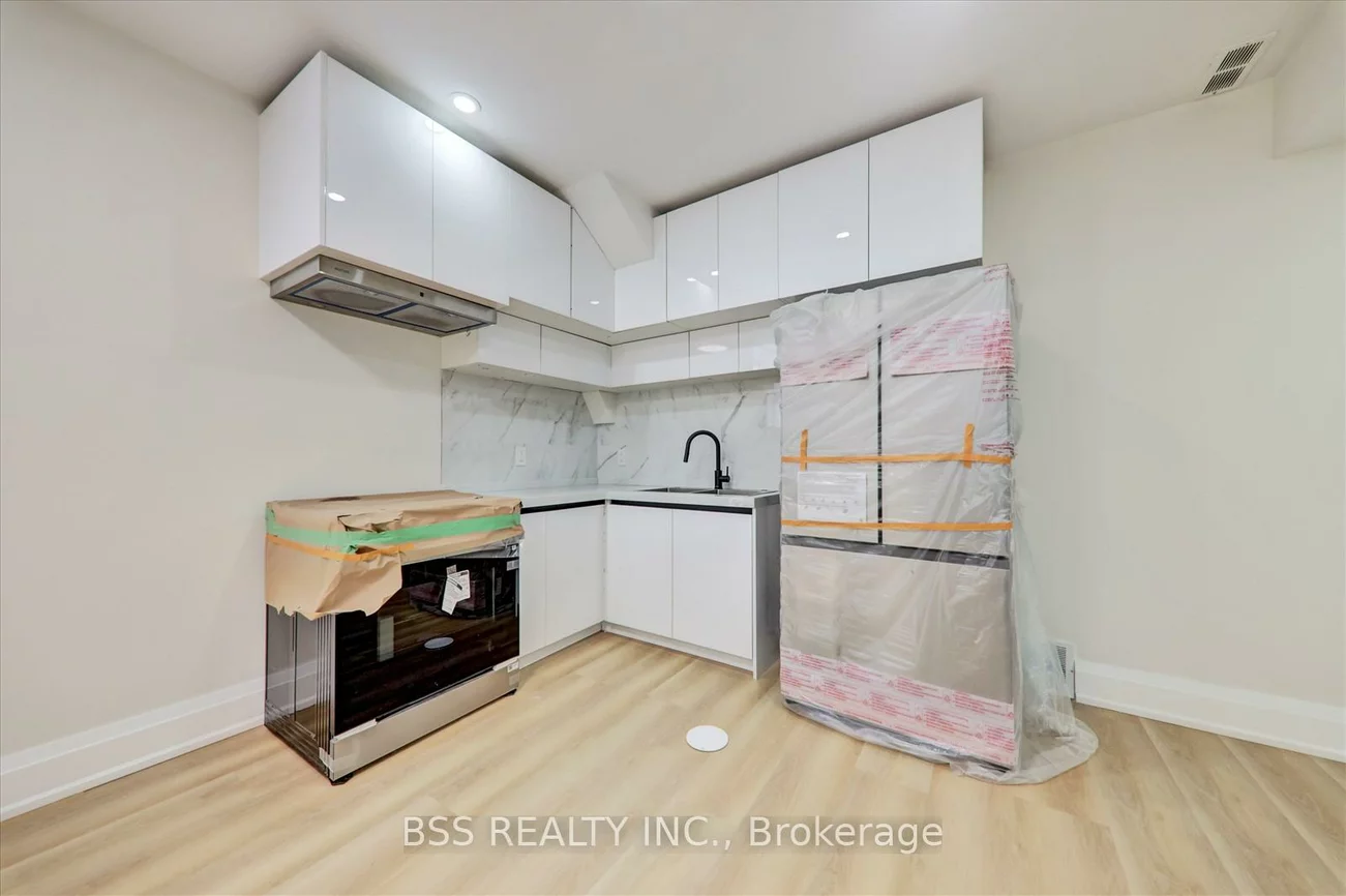 245, Ferris, O'Connor-Parkview, Toronto