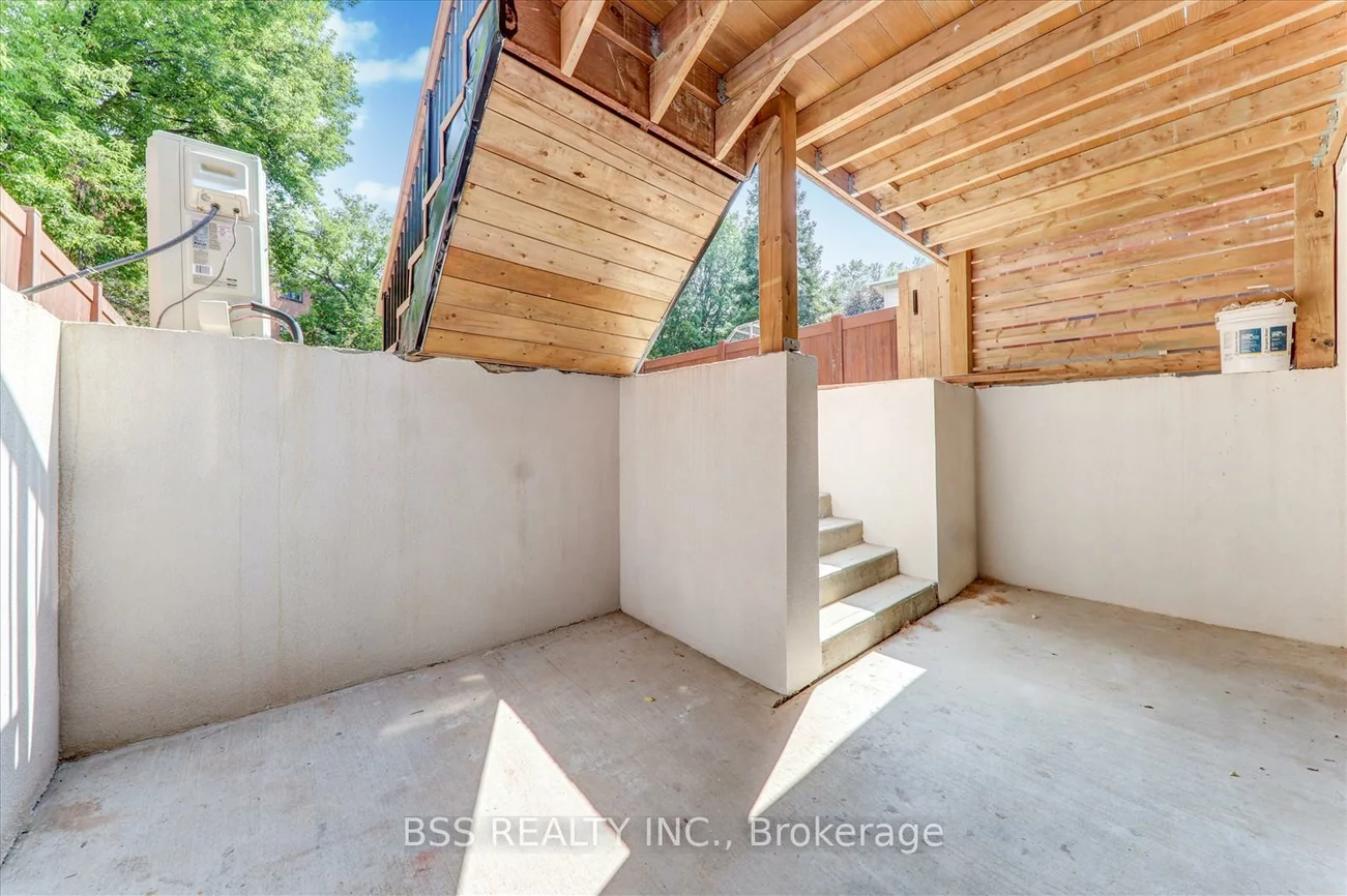 245, Ferris, O'Connor-Parkview, Toronto