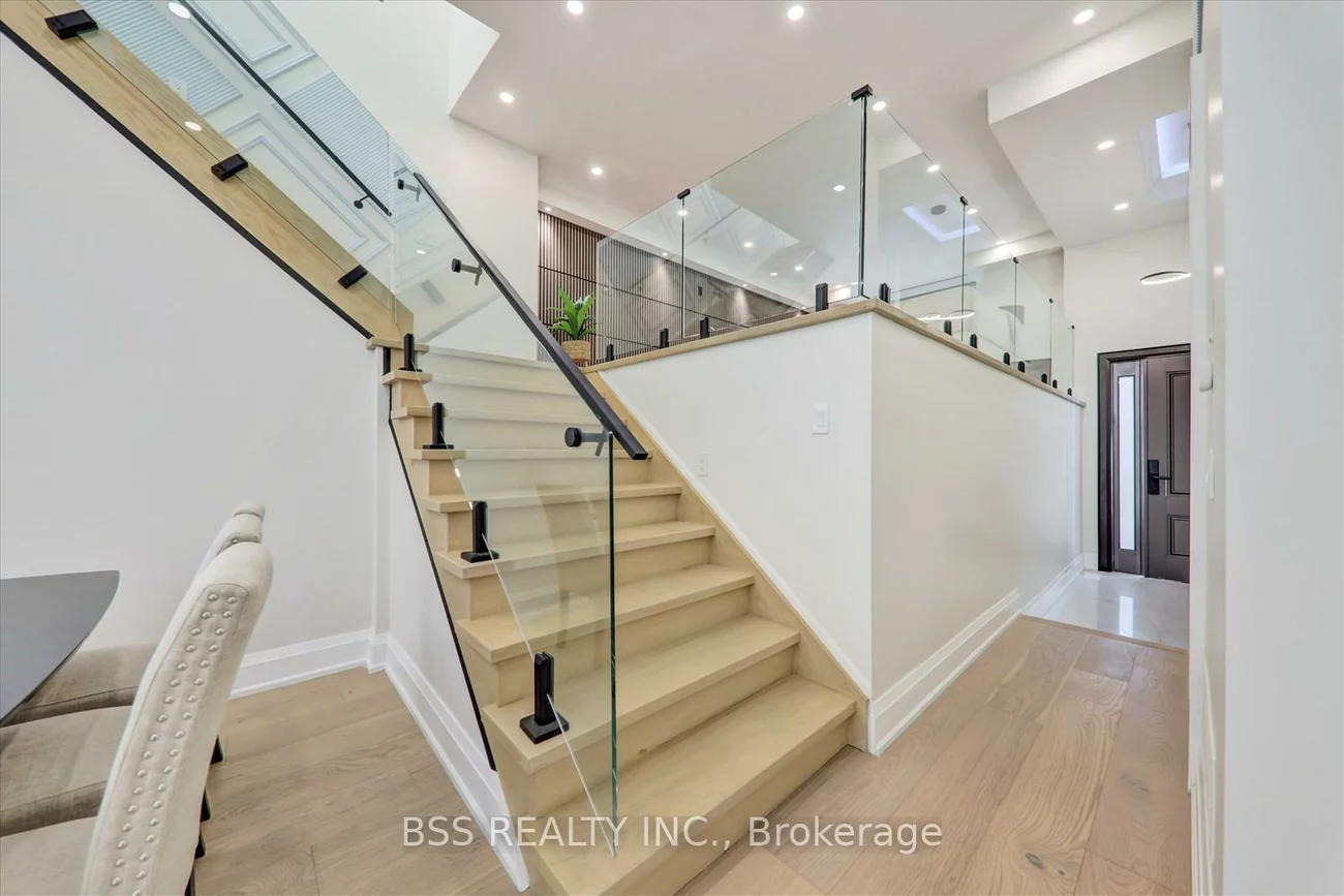 245, Ferris, O'Connor-Parkview, Toronto