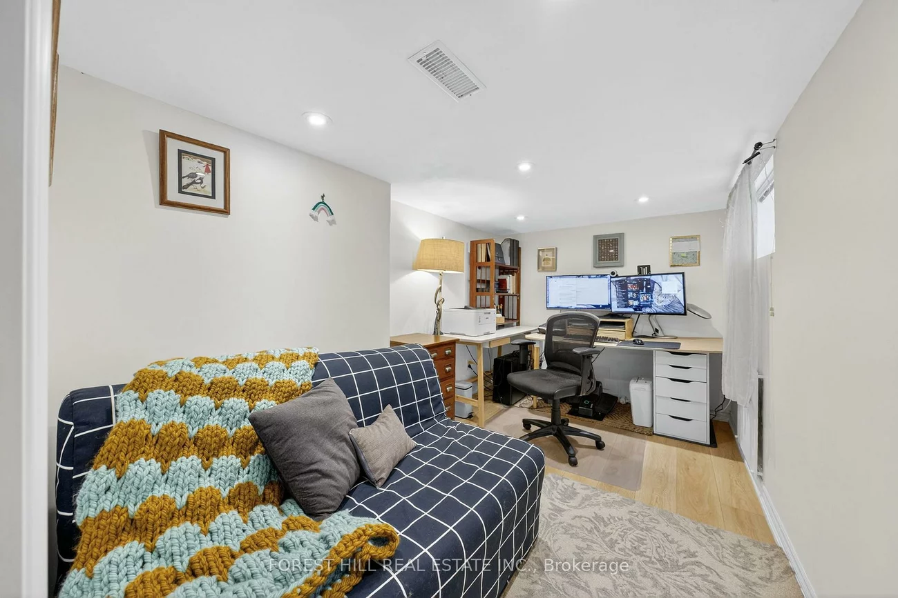 38, Scotia, Oakridge, Toronto