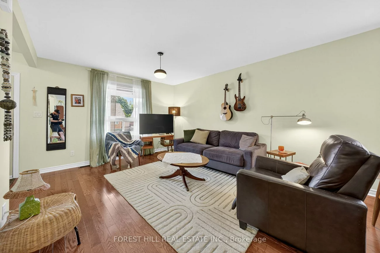 38, Scotia, Oakridge, Toronto