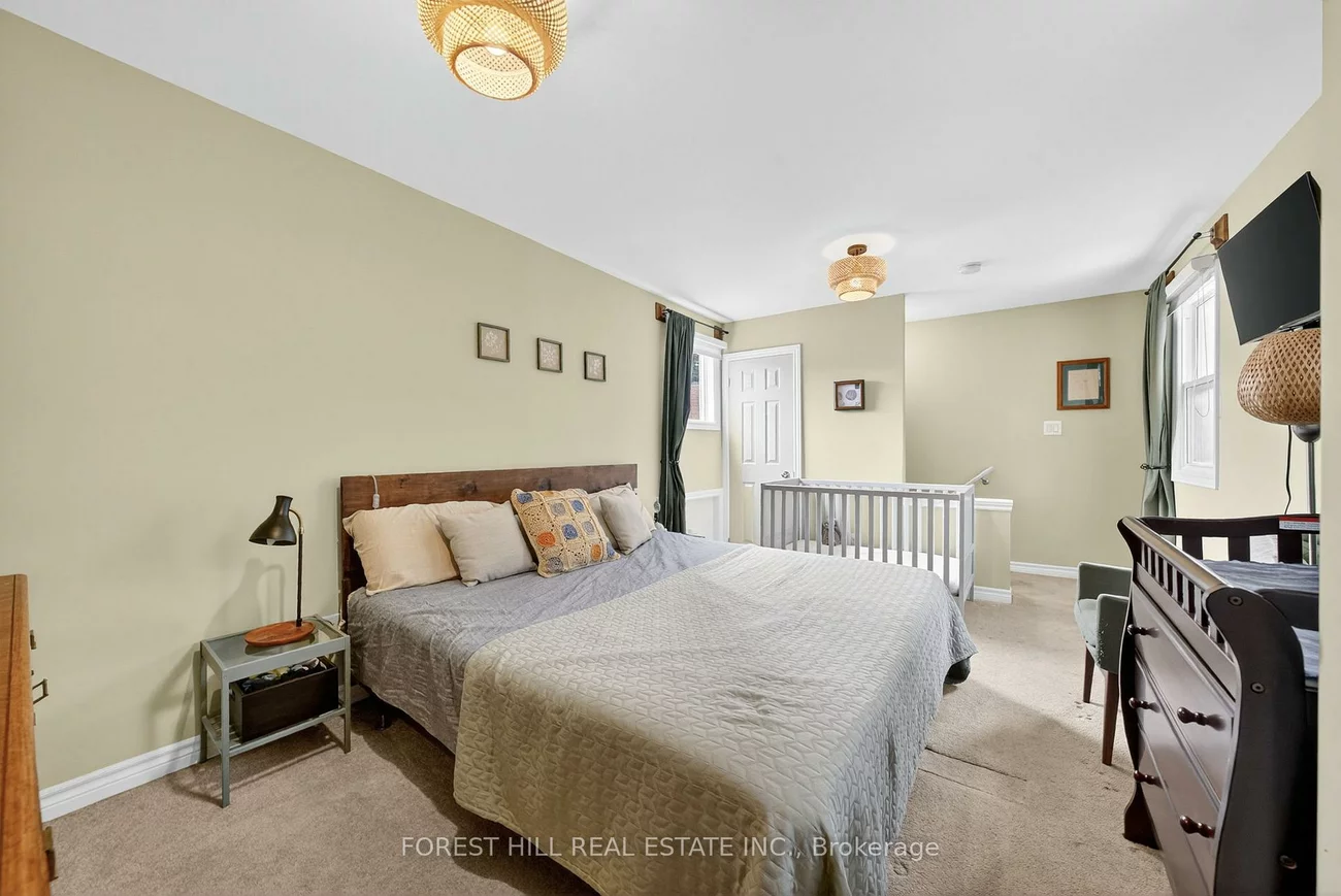 38, Scotia, Oakridge, Toronto