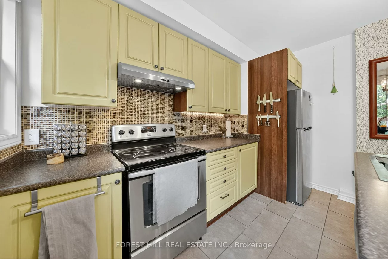 38, Scotia, Oakridge, Toronto