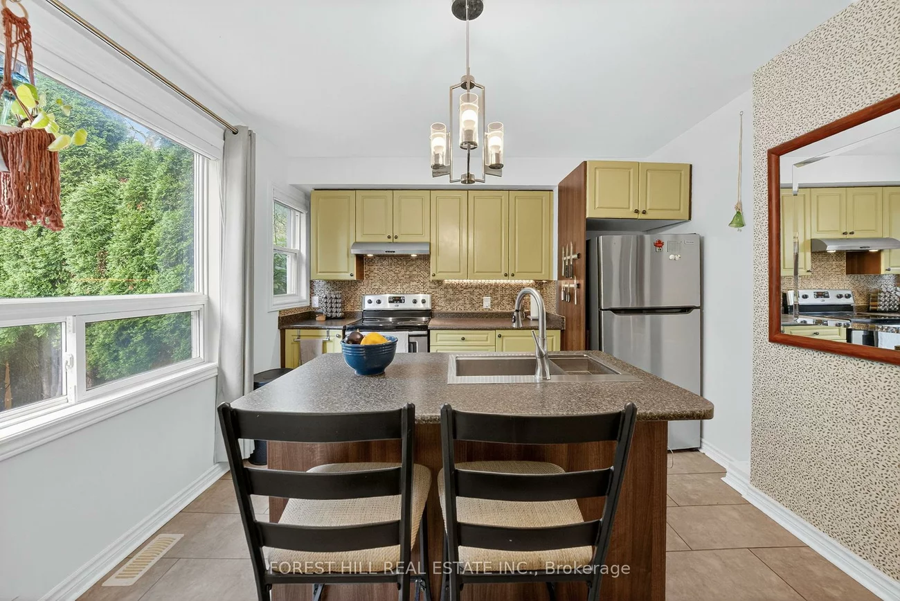 38, Scotia, Oakridge, Toronto