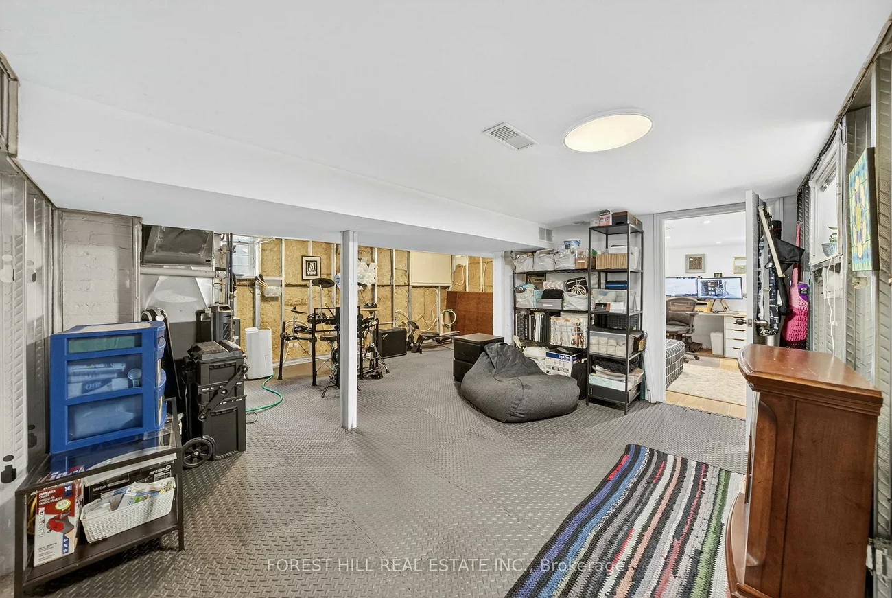 38, Scotia, Oakridge, Toronto
