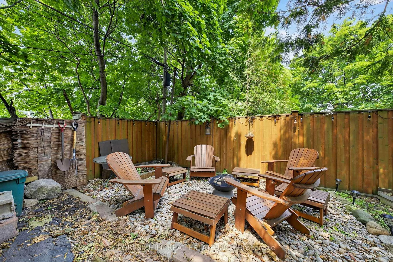 38, Scotia, Oakridge, Toronto