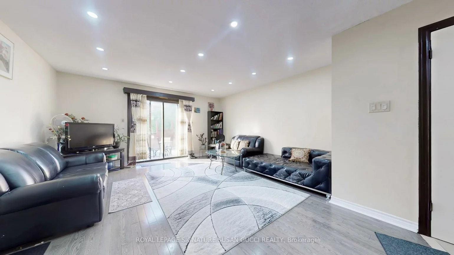 46, Albion, Oakridge, Toronto