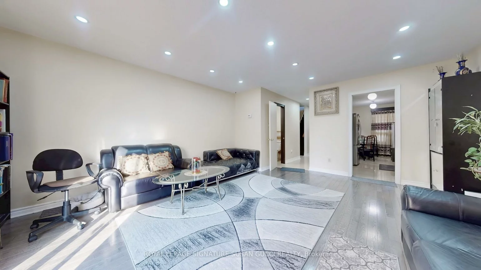 46, Albion, Oakridge, Toronto