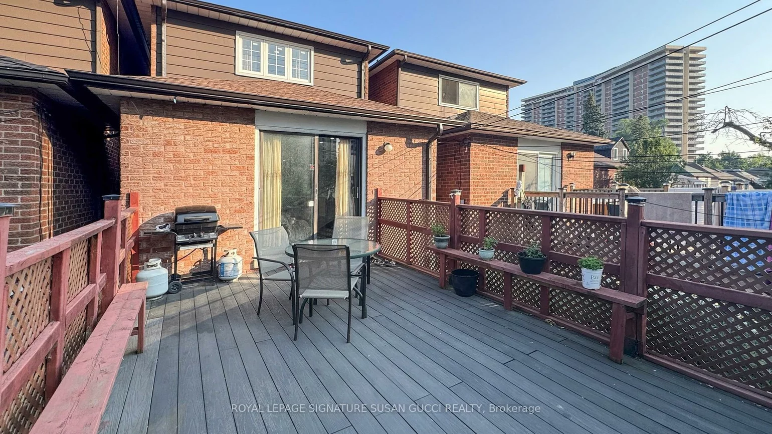 46, Albion, Oakridge, Toronto
