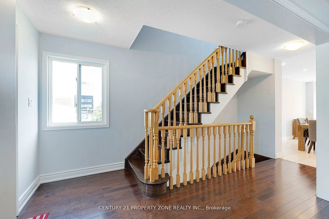 28, Seminoff, Clairlea-Birchmount, Toronto