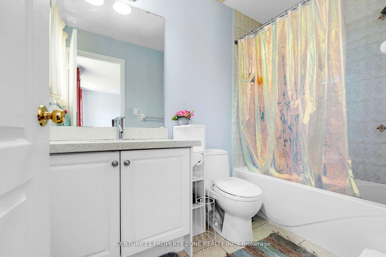 28, Seminoff, Clairlea-Birchmount, Toronto