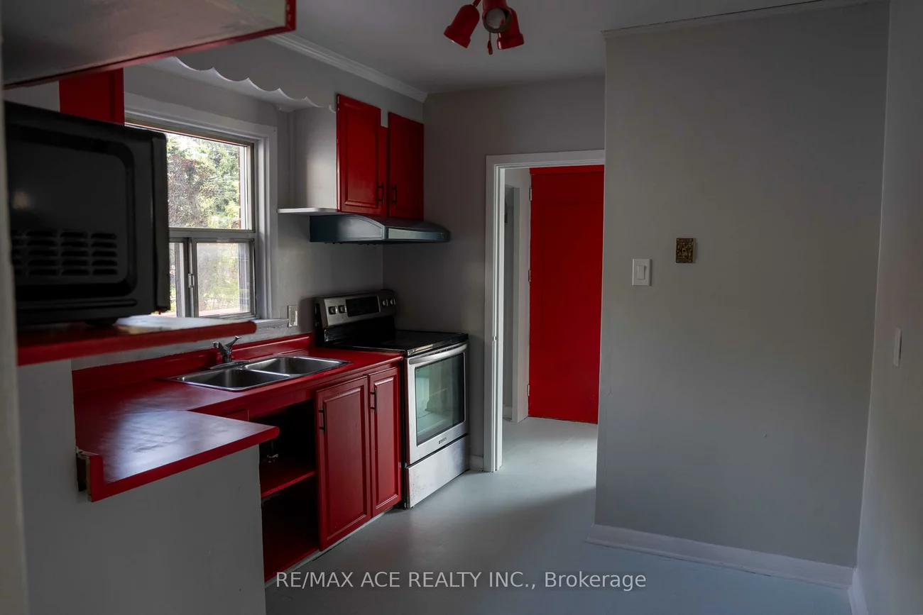 6, Seminole, Bendale, Toronto