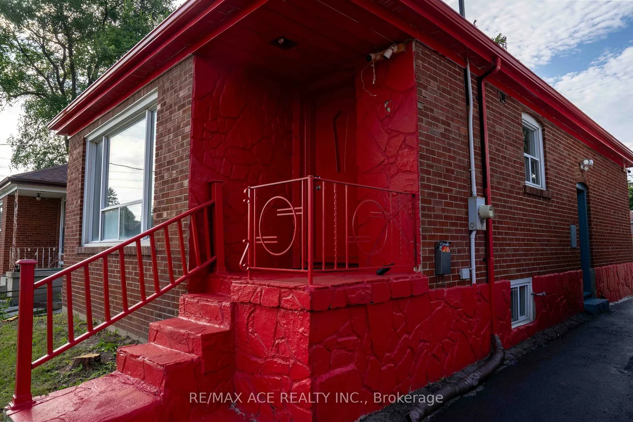 6, Seminole, Bendale, Toronto