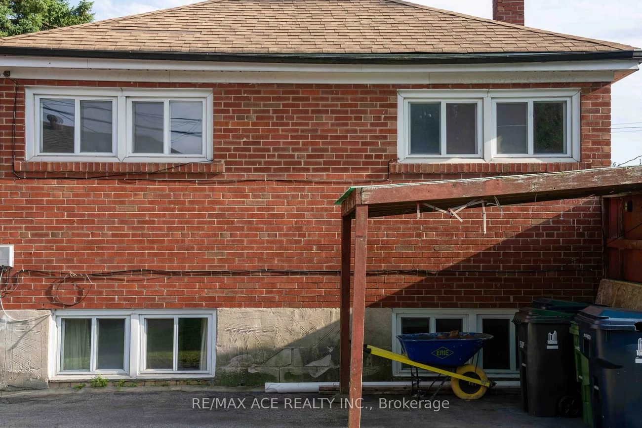 6, Seminole, Bendale, Toronto
