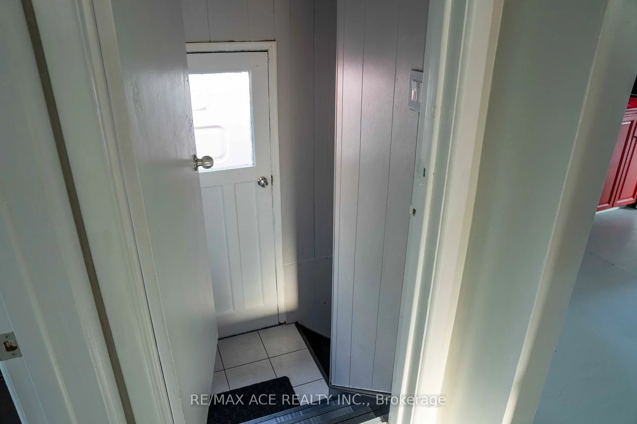 6, Seminole, Bendale, Toronto