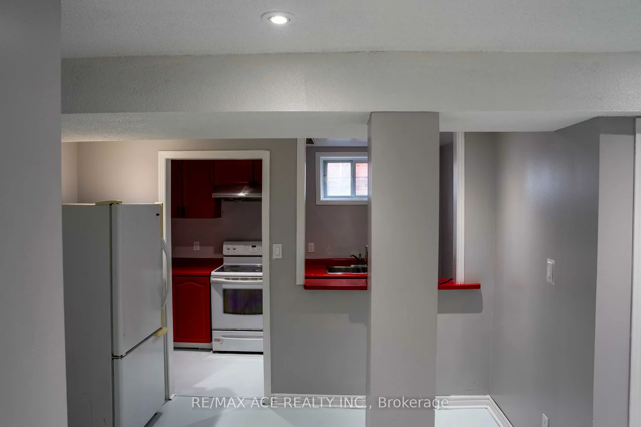 6, Seminole, Bendale, Toronto